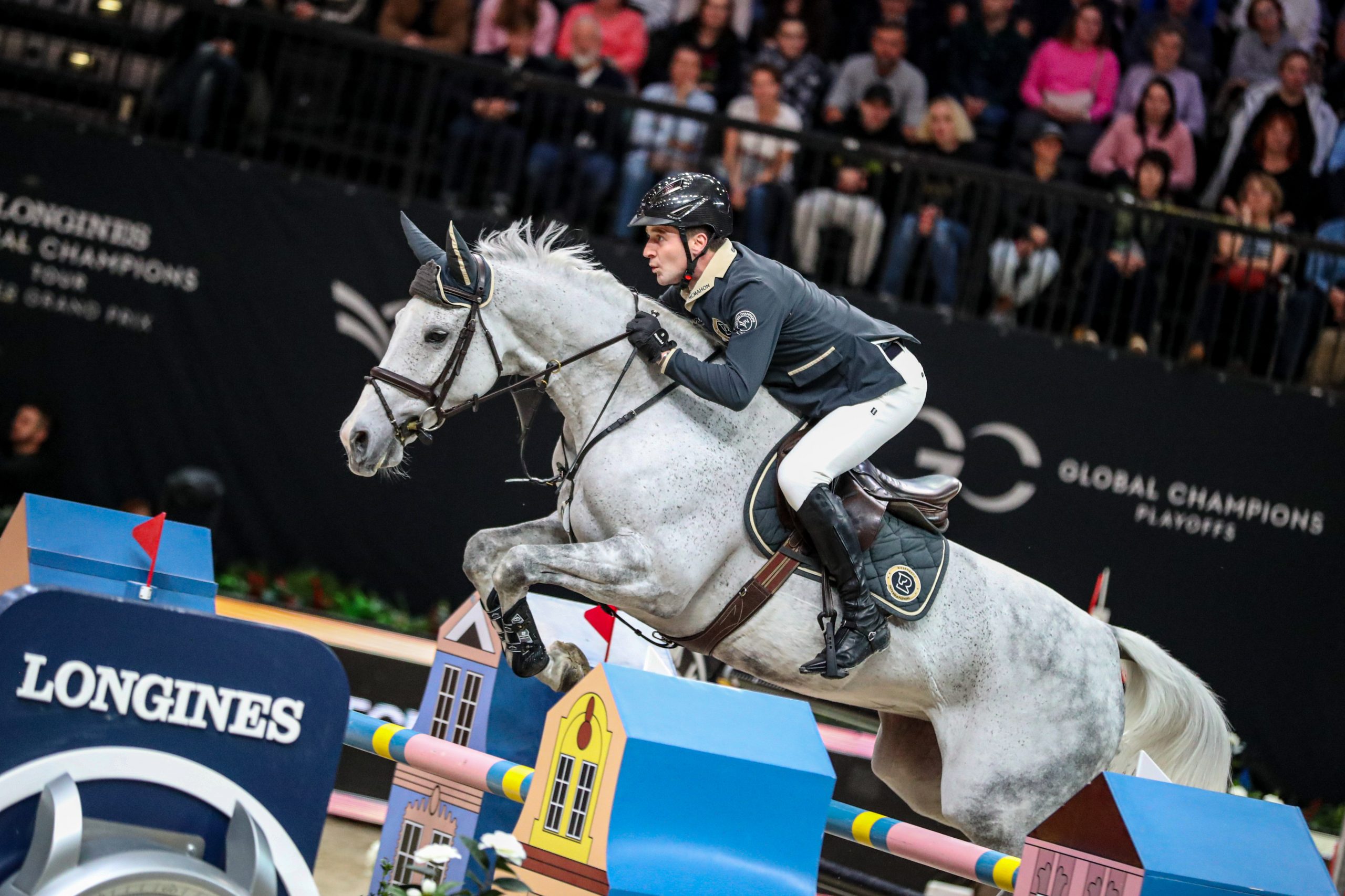 Eoin McMahon et Mila réalisent un double sans faute lors de la finale de la Super Coupe pour aider Riesenbeck International à remporter la victoire.