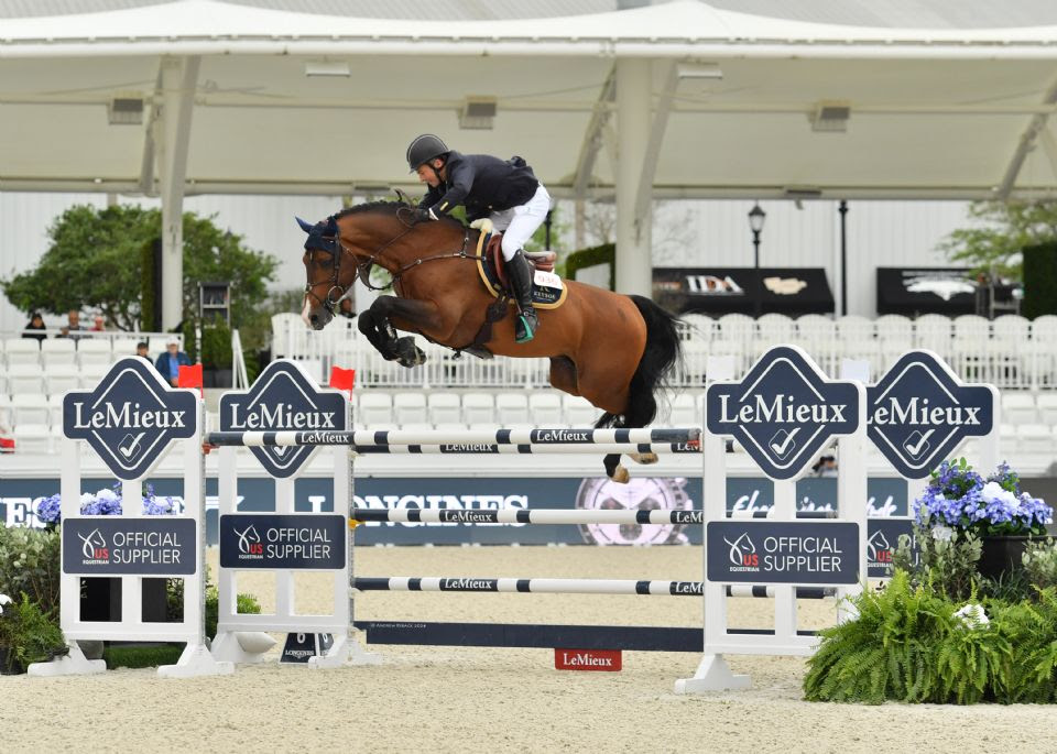 Dans l'actualité du saut d'obstacles, Cian O'Connor et Fermoy sont en tête de l'épreuve gagnante au World Equestrian Center, à Ocala, en Floride.
