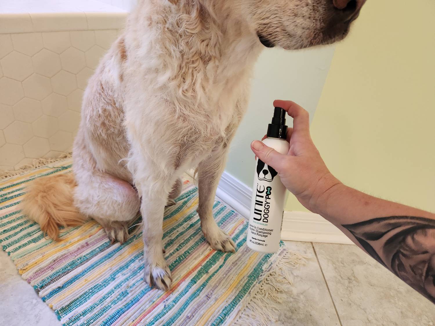 Unite Doggy'Poo Review - Clissinage de pulvérisation