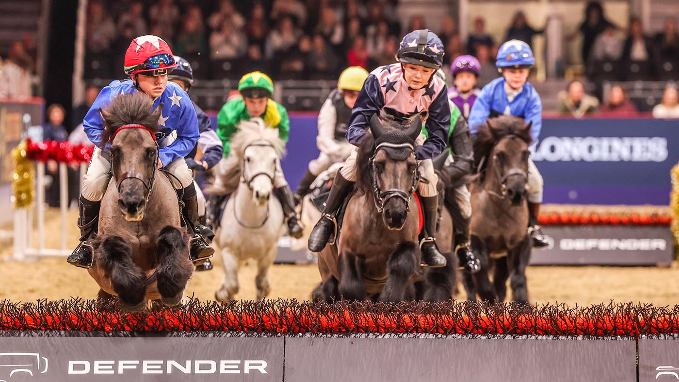 `` Ils mettront le feu à l'événement '' Shetland Ponies a mis à emporter Hong Kong