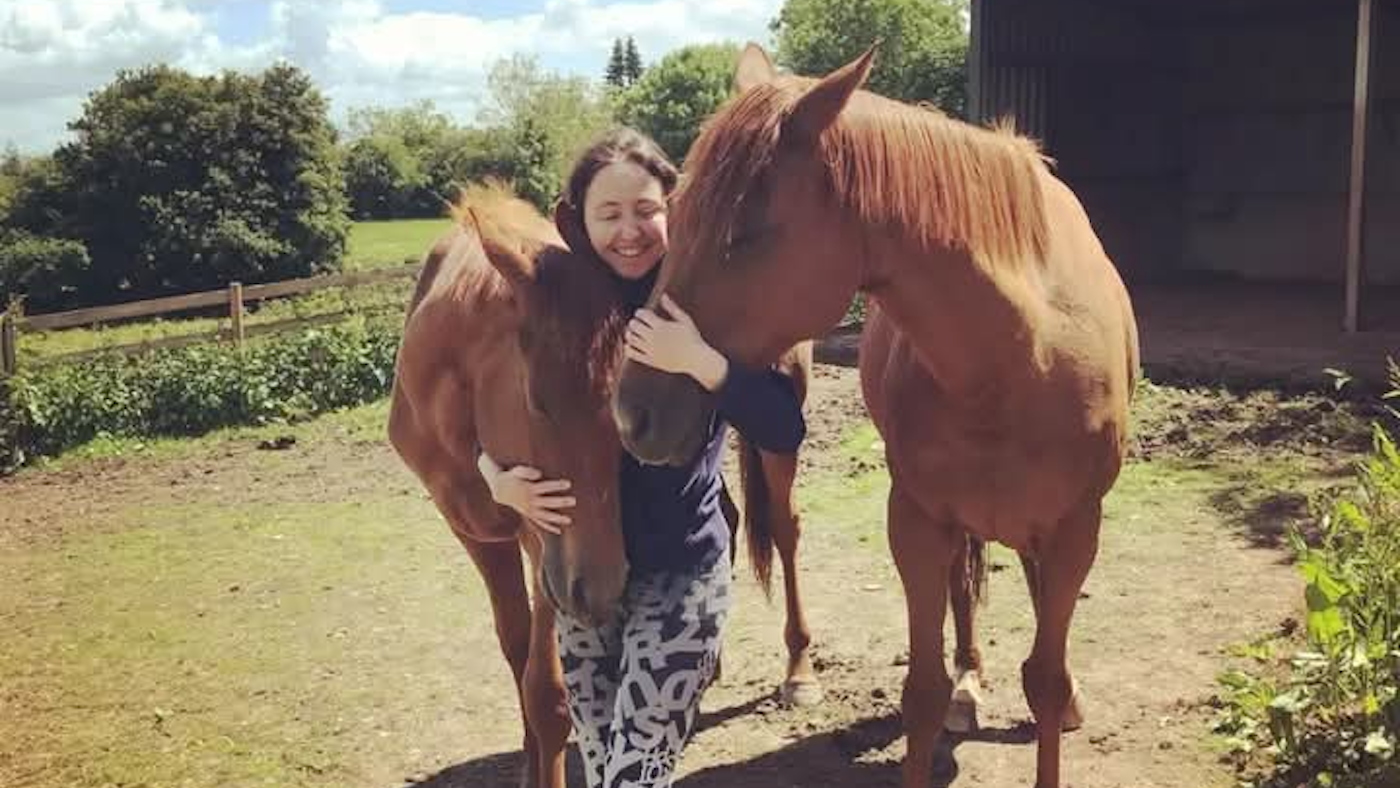 De la douleur chronique et d'une sombre perspective au succès - et «rien n'aurait été possible sans chevaux»