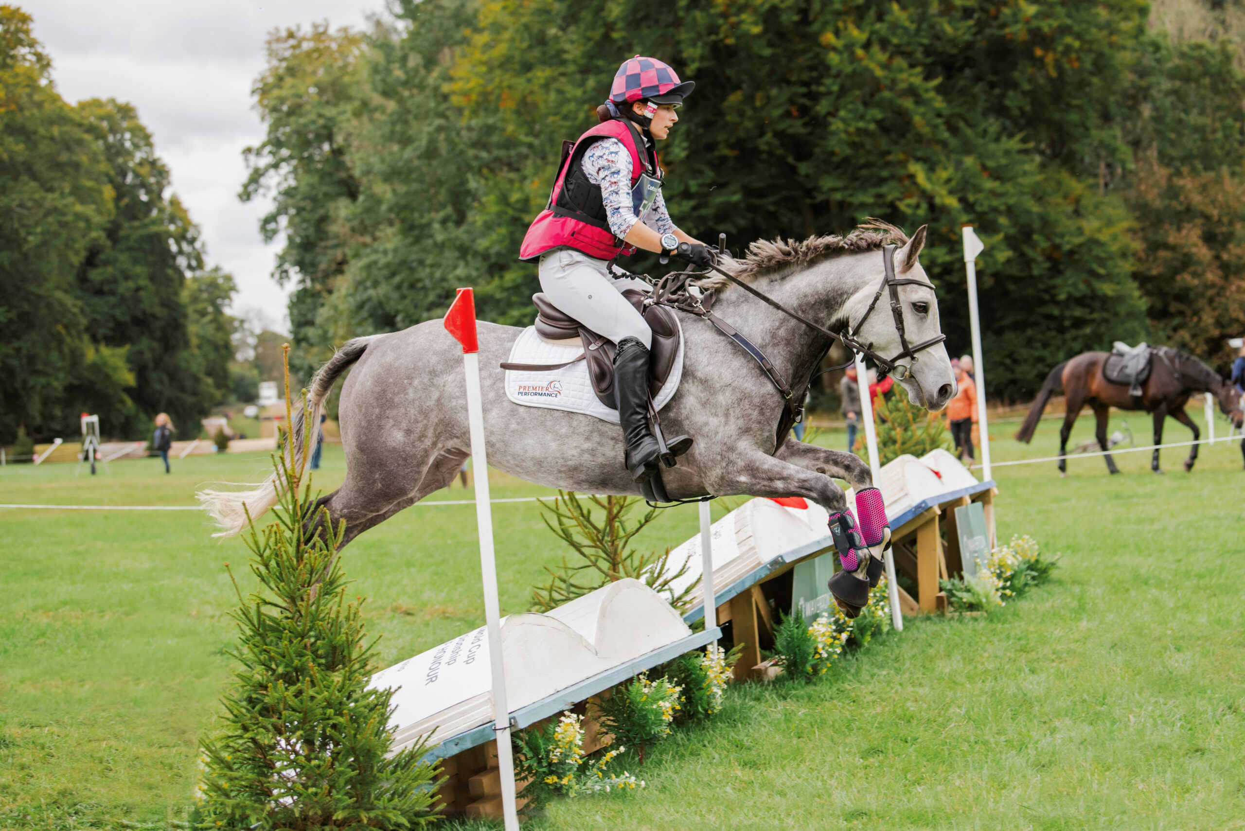 Hannah Francis sur le cours de cross-country