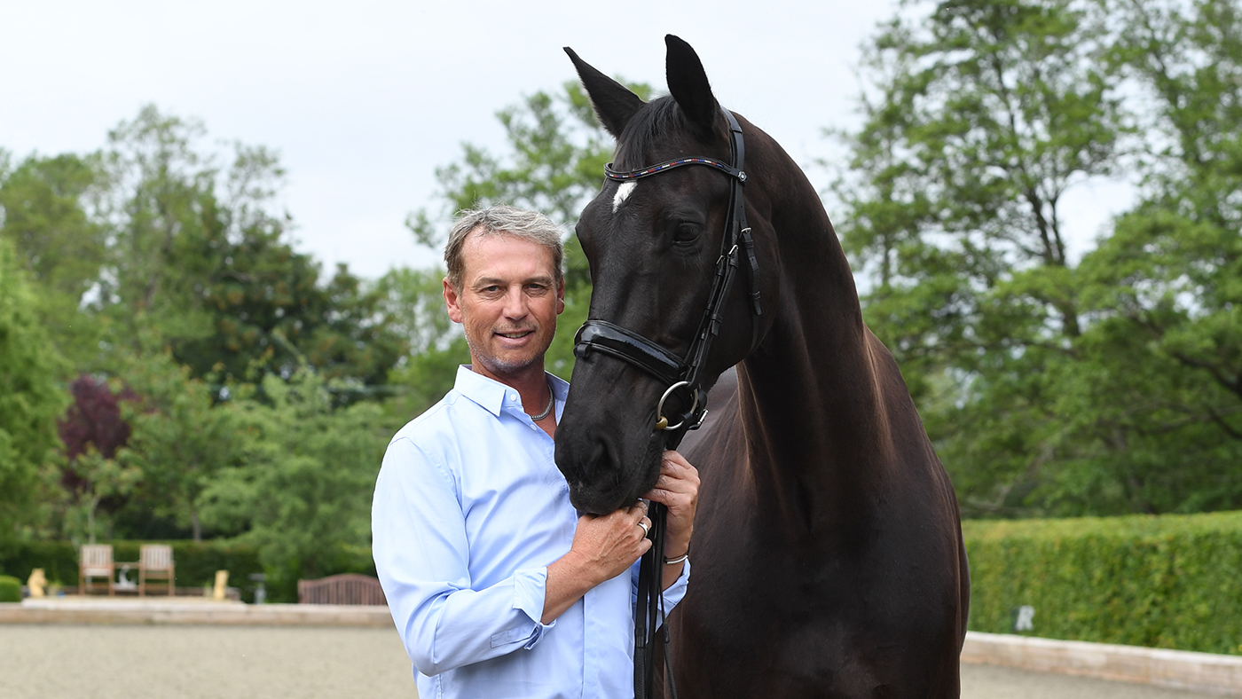 Les pensées de Carl Hester sur un type très différent de compétition de jeunes chevaux, ainsi que d'autres choses dont parle le monde des chevaux