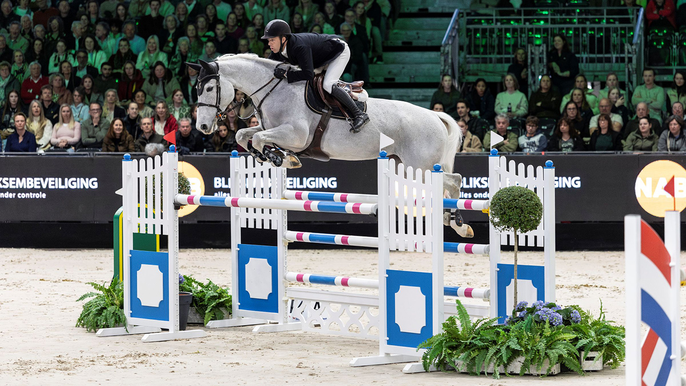 Une jument chaude, des foulées et des surprises supplémentaires dans la classe de swap de cheval de Masters néerlandais