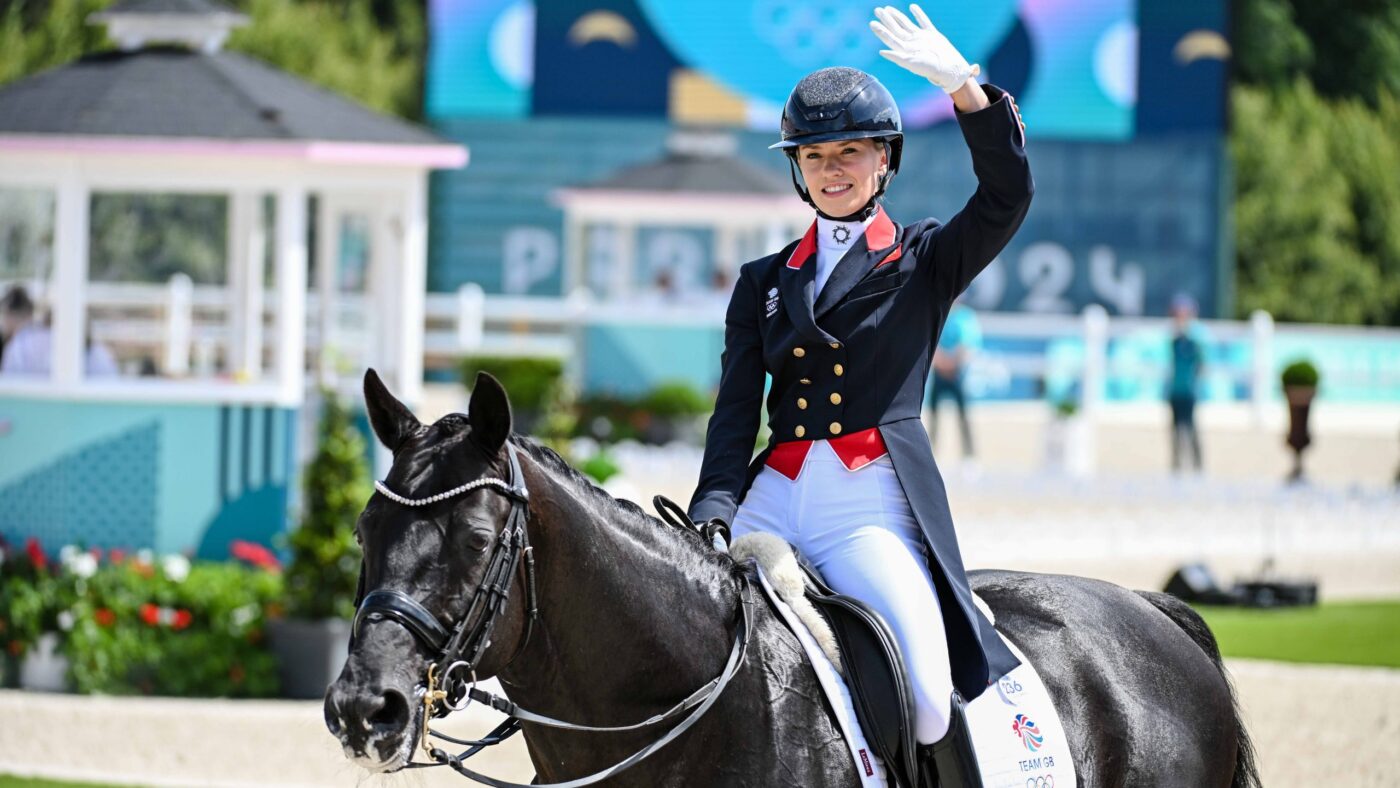 Lottie Fry et Isabell étaient des entrées pour la finale de la Coupe du monde de dressage