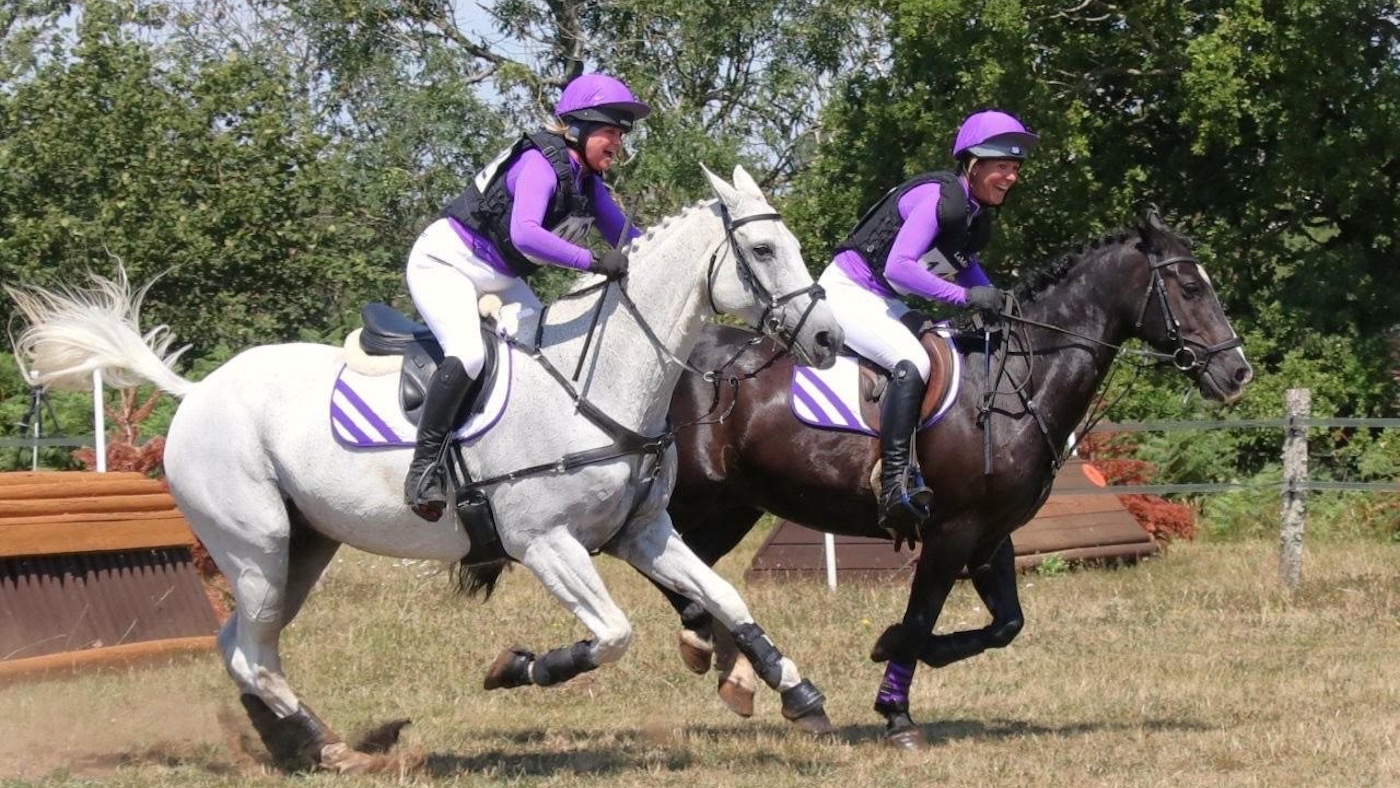 Une journée magique alors que l'amateur prend le cheval de cheval de badminton 90 cm, avec un événement cinq étoiles sur son 15hh COB