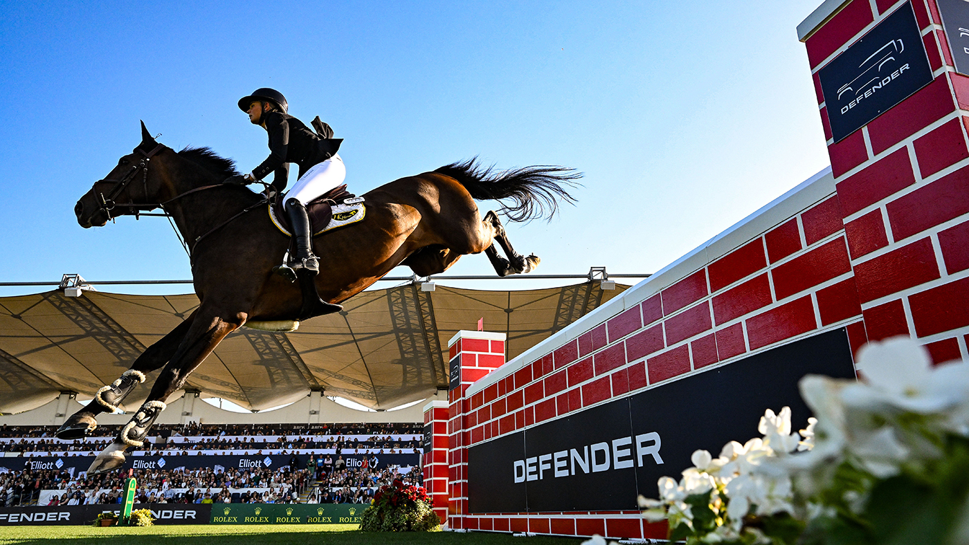 British Rider, 20 ans, remporte Puisance Dublin Horse Show: `` Il est si courageux ''