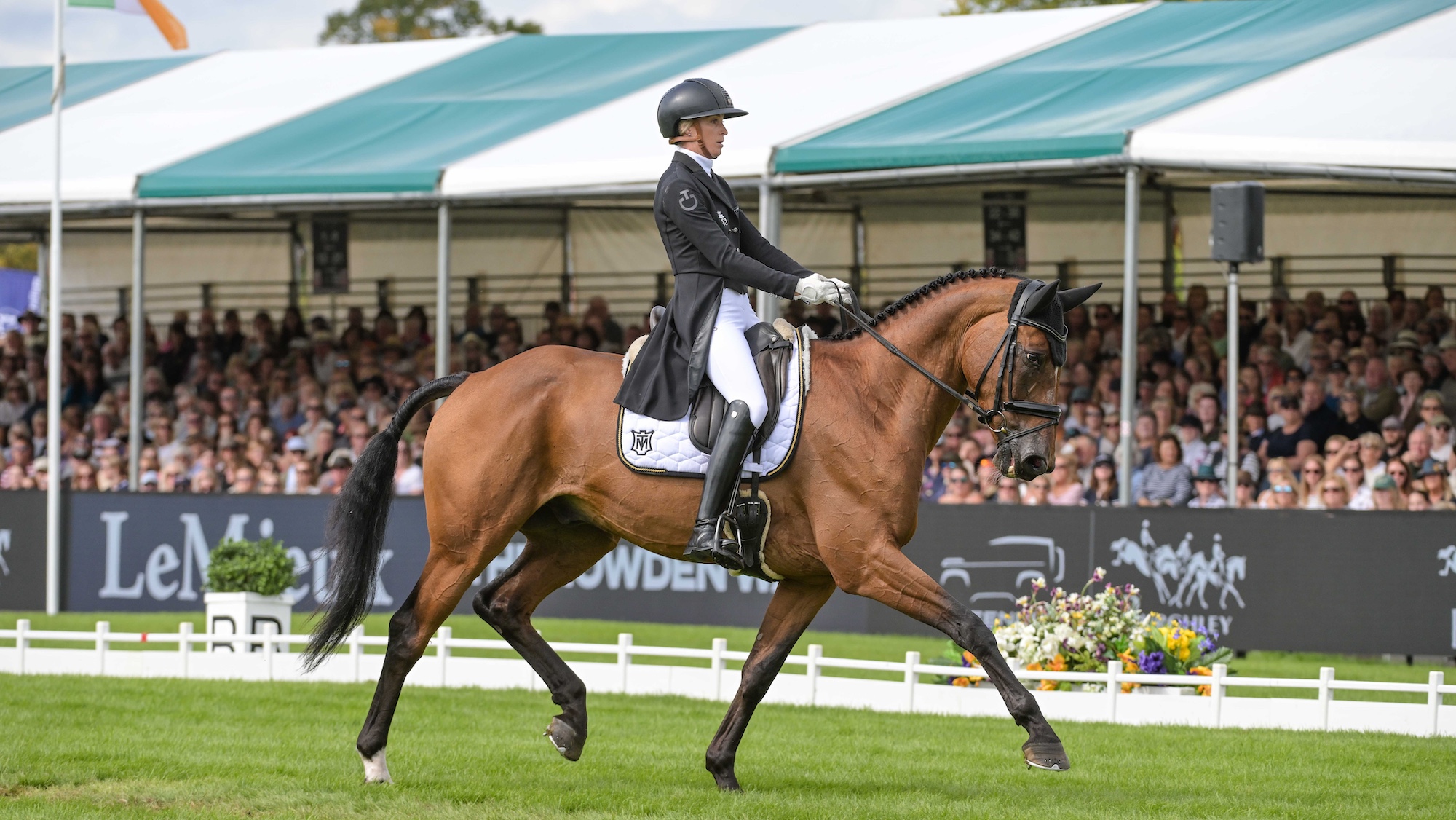 Emily King modifie les tactiques de dressage des essais de chevaux Burghley
