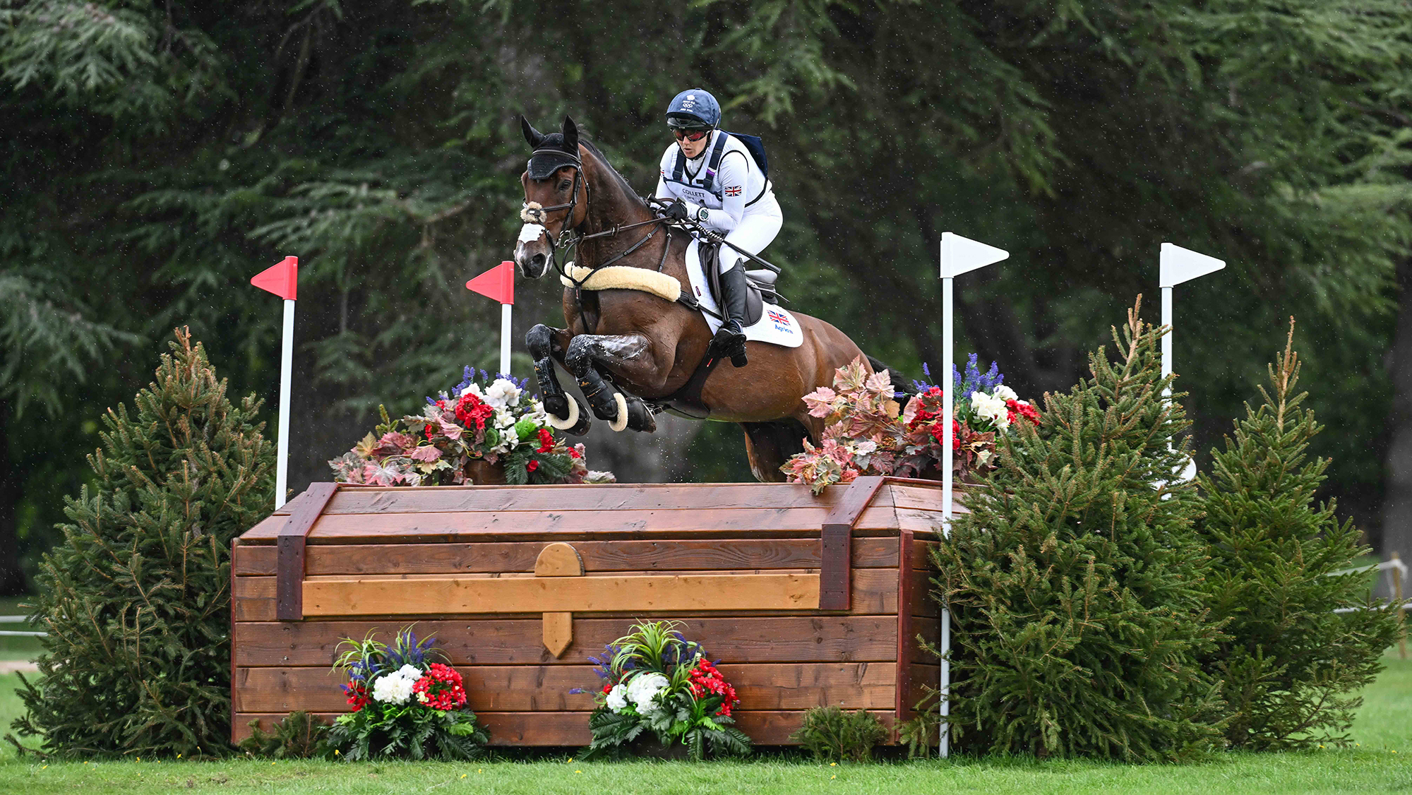 Laura Collett mène les championnats d'Europe Blenheim