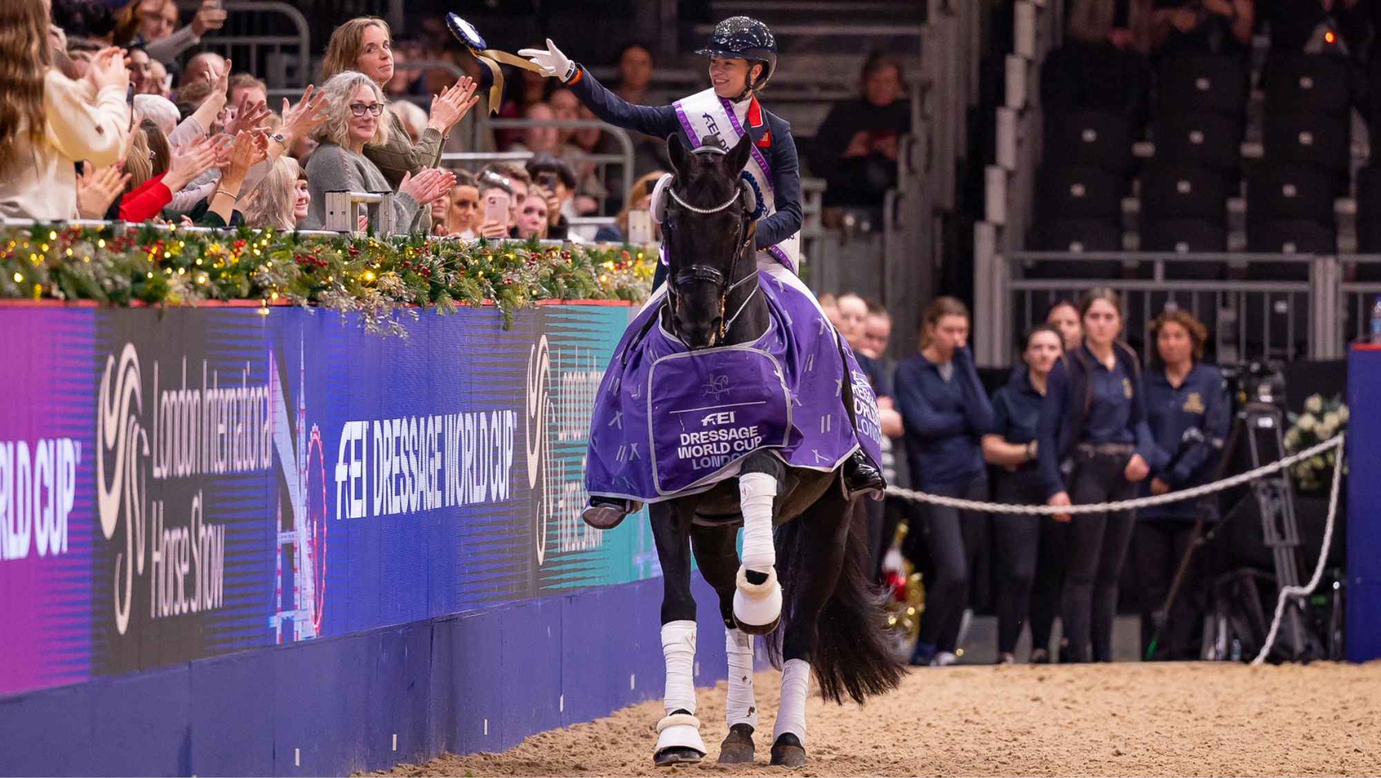Lottie Fry et Glamourdale remportent les qualifications pour la Coupe du monde 2025 à Londres