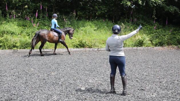 Les pressions exercées sur les centres équestres et les défis auxquels ils sont confrontés mis en évidence dans de nouvelles données sur les prix des cours